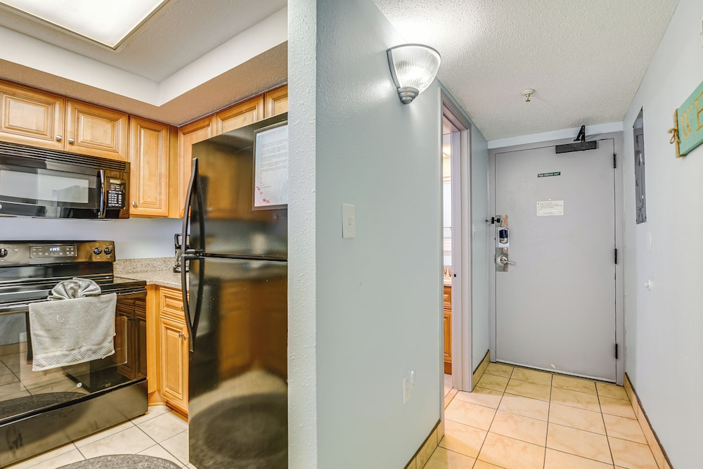 Ocean Access & Resort Perks: Myrtle Beach Condo