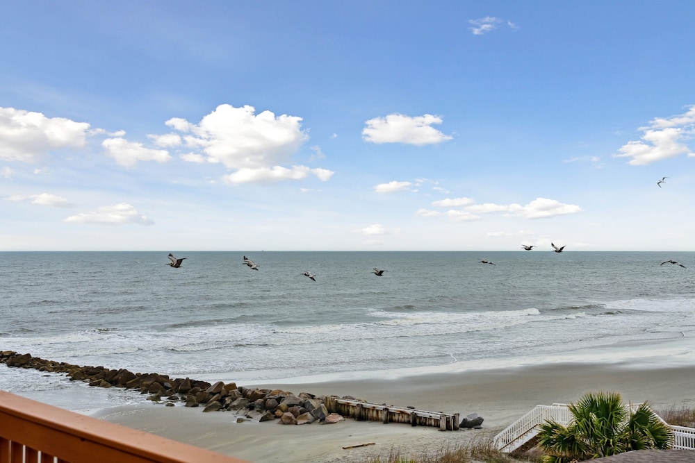 Oceanfront w Pool Panoramic Deck Views 5bdr Folly Ocean Breeze by Avantstay