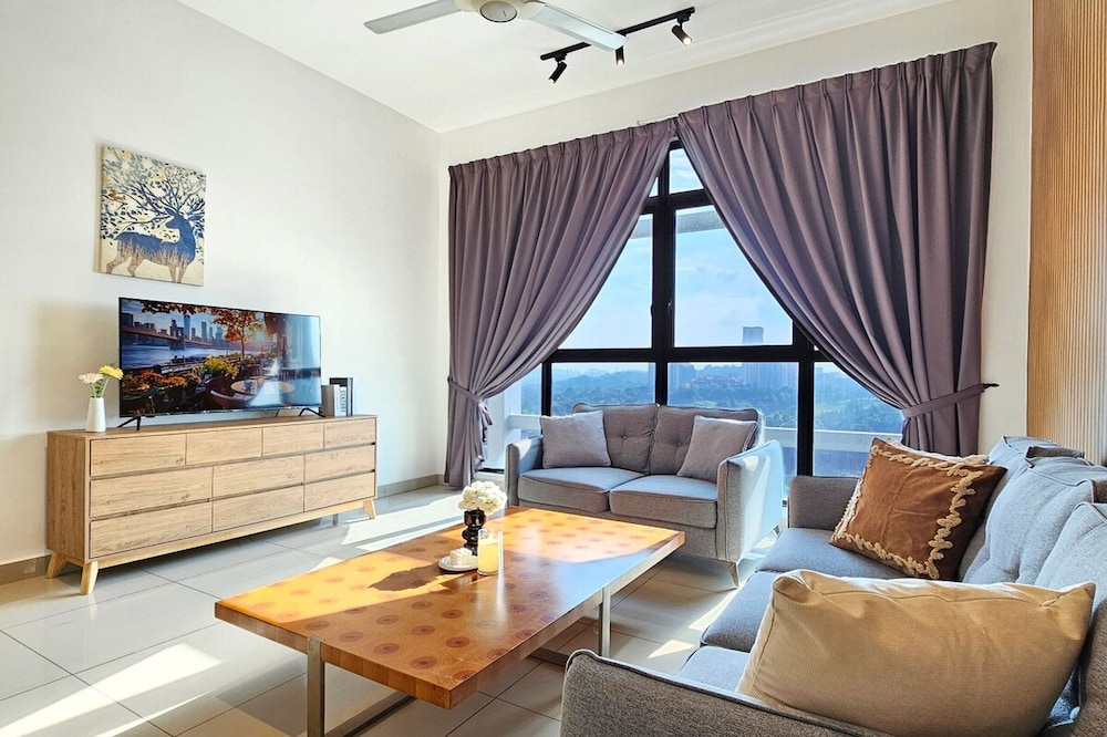Conezion @ IOI Resort Apartments