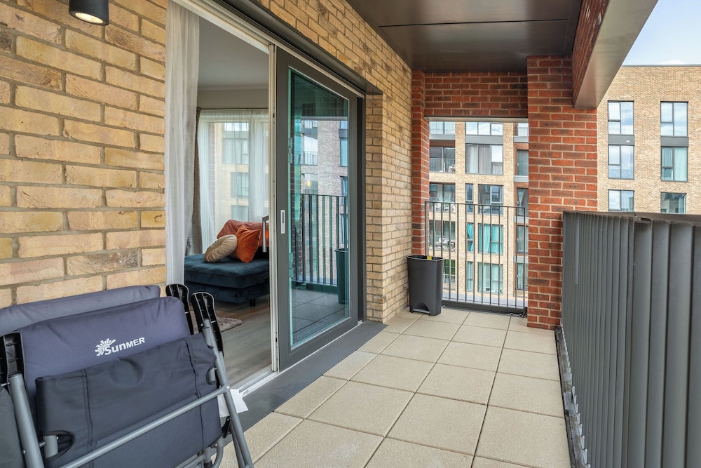 City Escape Apartment in London