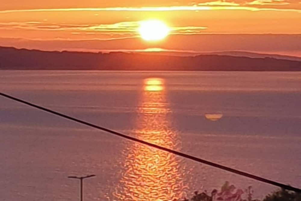Stunning Sea View Blue Haven in Penmaenmawr