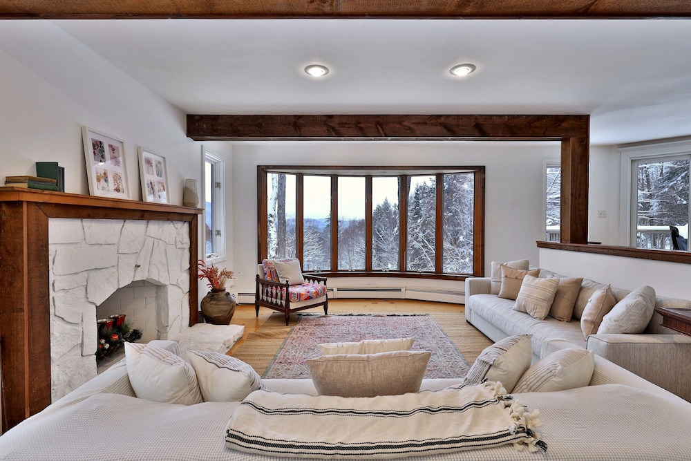 Mountainview Escape 4 Bedroom Home