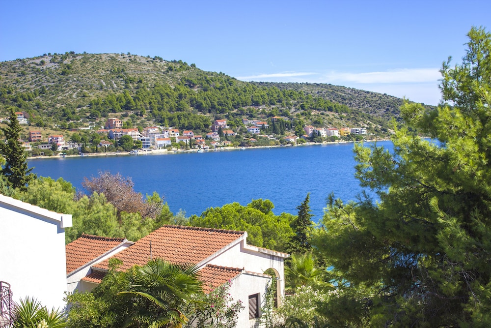 7 Olives Apartments view 5