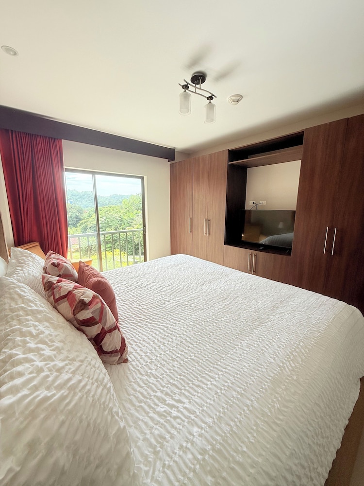 Jaco Bay 8th Floor Unit