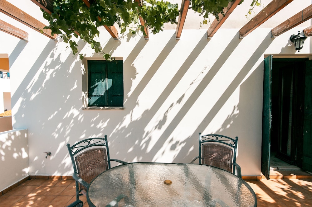 Douliana Villas