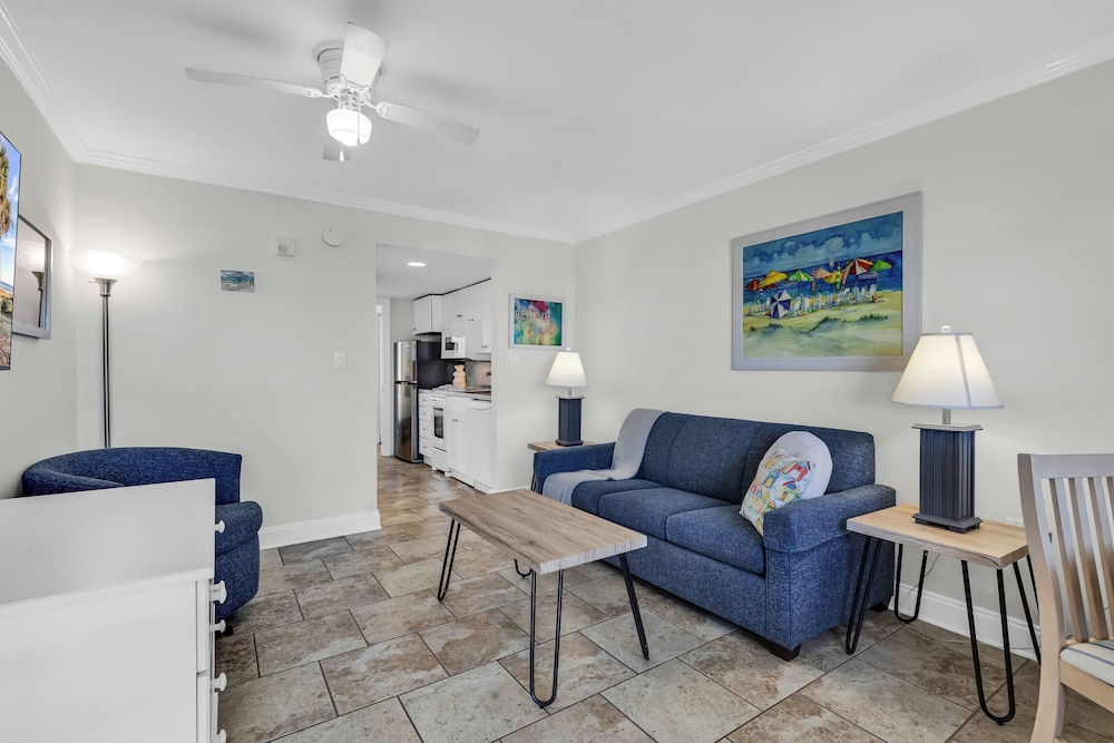 Bluewater Resort 1208
