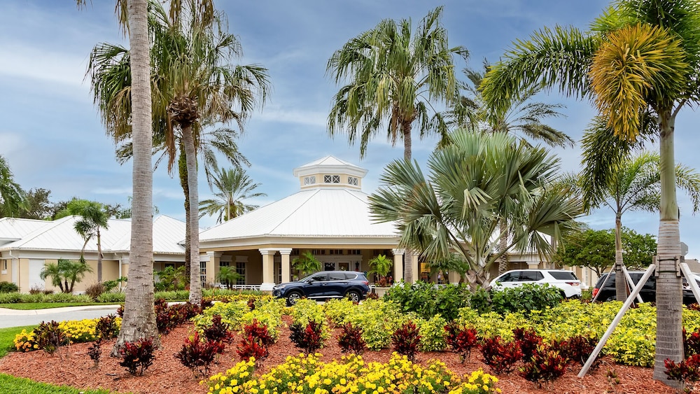 Mickeys Hide Away - Image 1