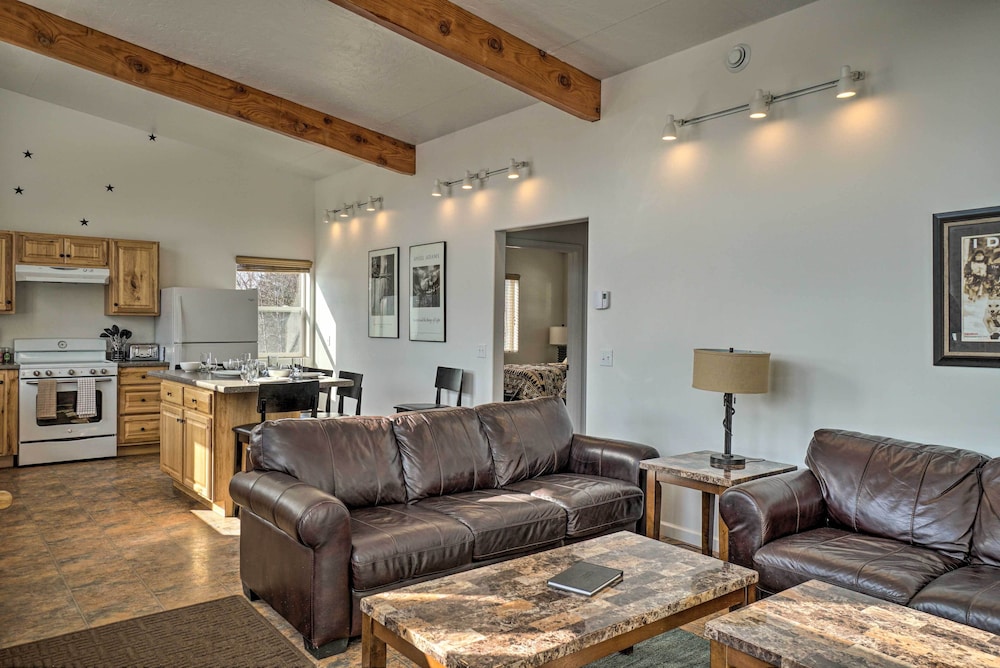 Homer Vacations - Pet-friendly Duplex w/ Northern Lights Aurora View - Property Image 1