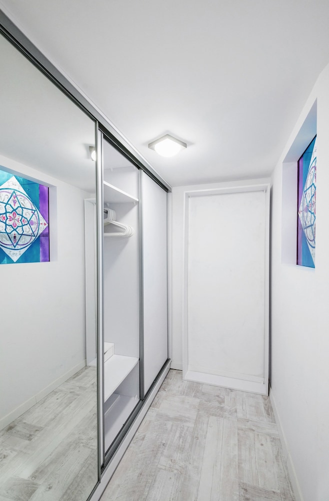 EchoDom 3 Apartments