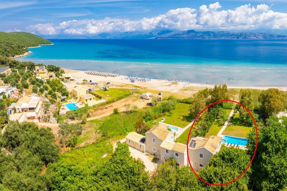 Ormos Beach House in Apraos