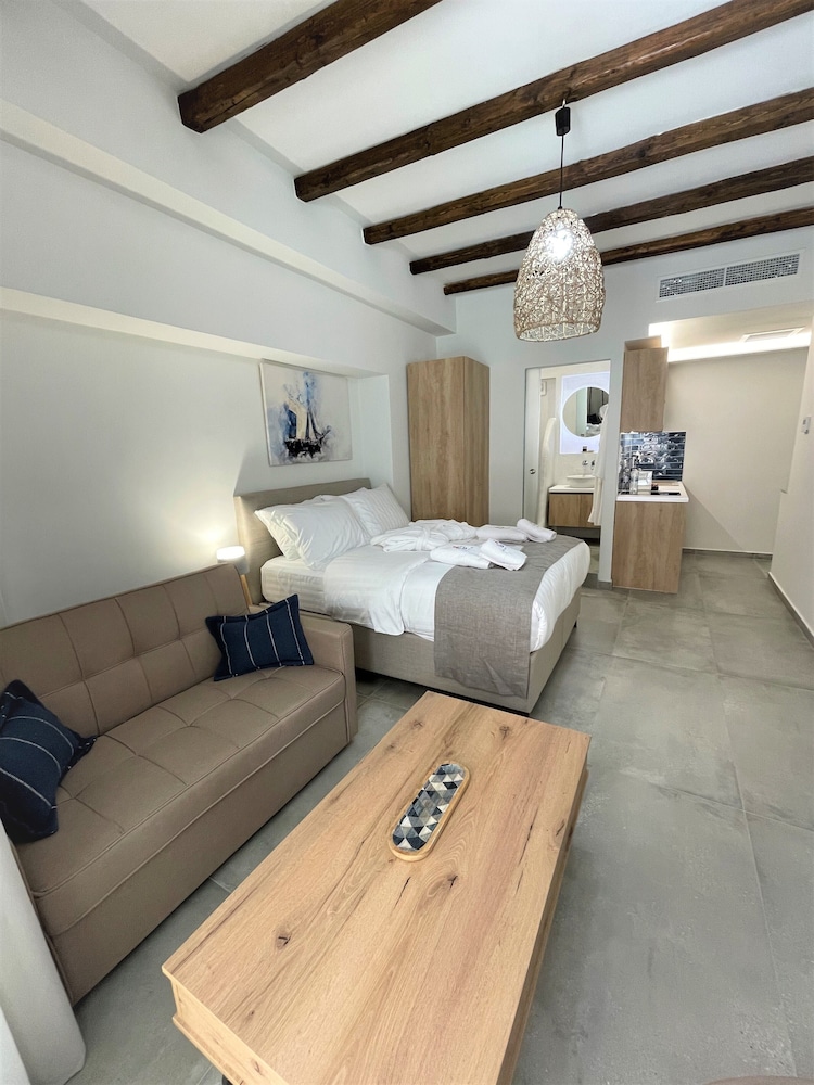 Chic Centre Suites Athens