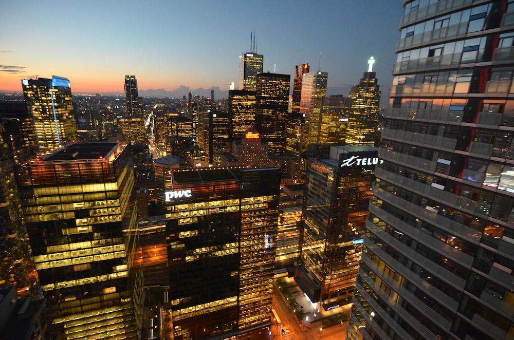 Toronto Escape - Onyx Suite-0