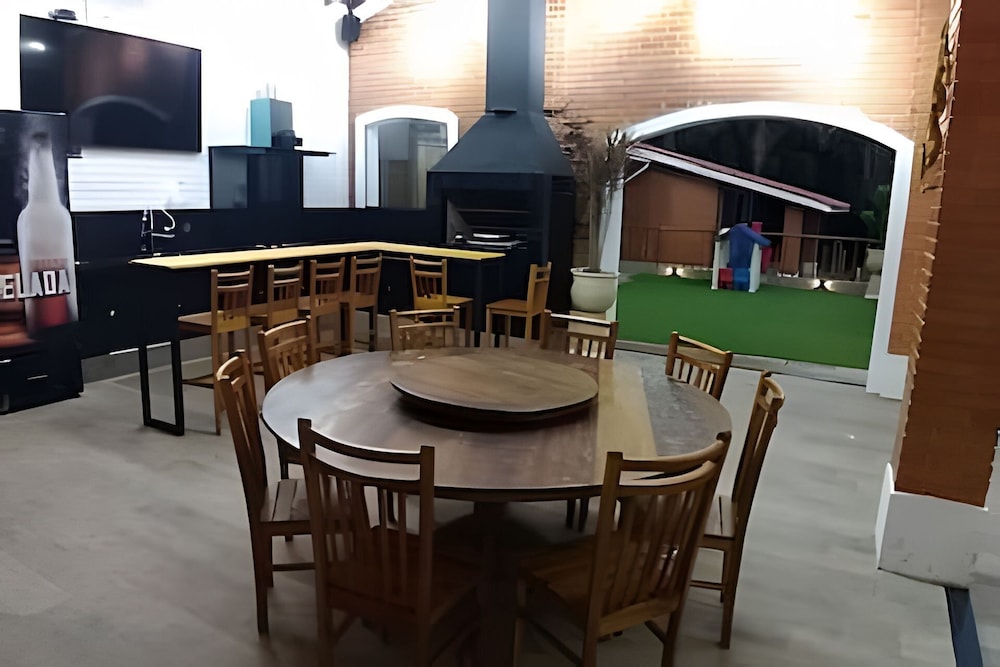Linda casa em Indaiatuba -Interior de SP