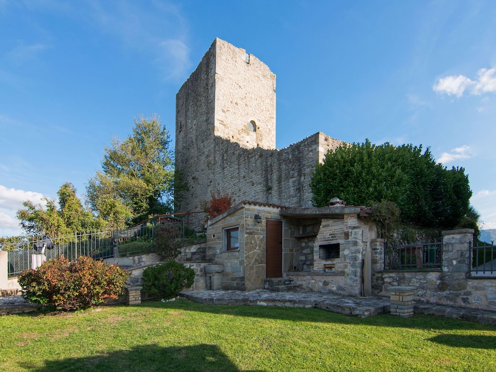 Romantic Medieval Escape photo 4