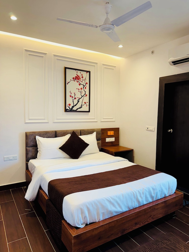 Hotel Ellora Inn Best Hotel In Sultanpur