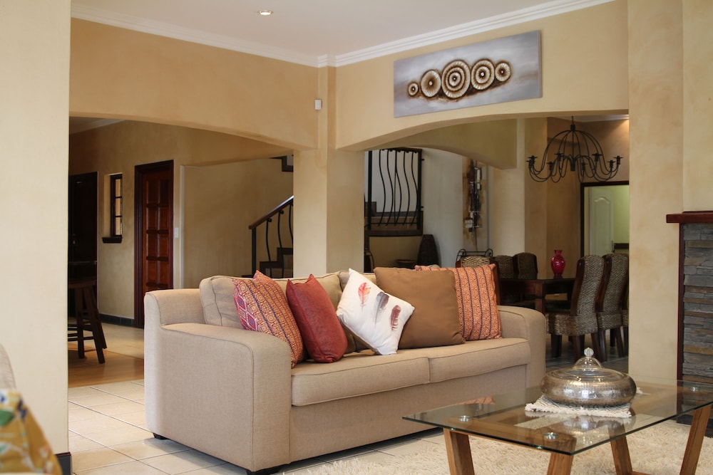La Villa Rosa