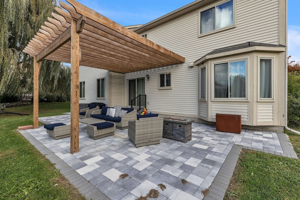 Victors Homebase 4 Bedroom Home
