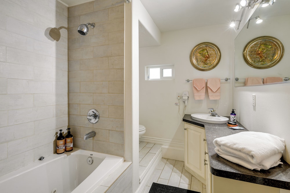 11 Mi to Bear World: Riverfront Getaway in Rigby
