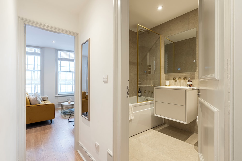 JOIVY Stylish 1 bed flats in Soho