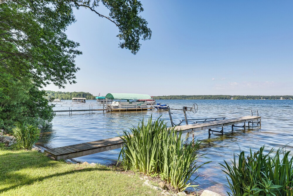 Waterfront Home on Duck Lake: 8 Mi to State Park!