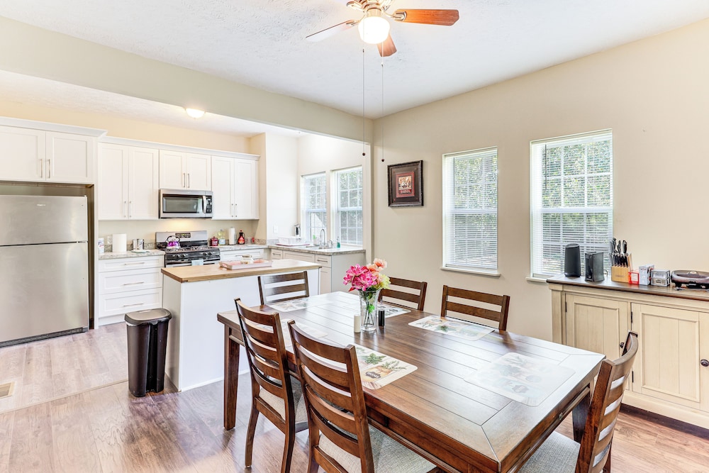 'doris & Susan's Place' - Historic Tuskegee Home