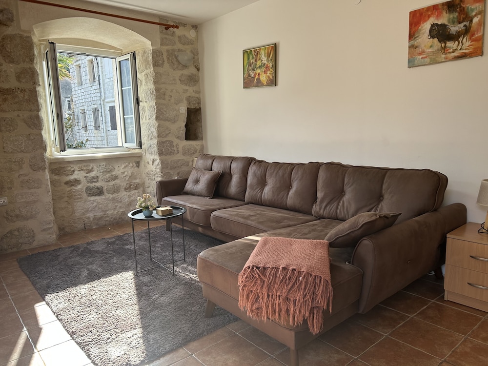 Villa Mariner