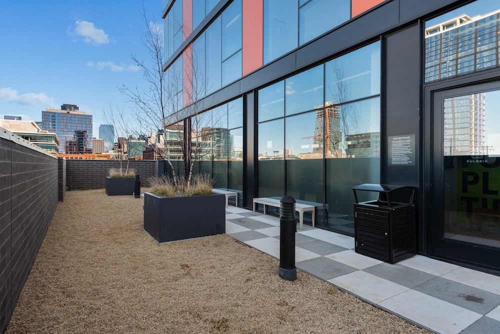 Cloud9 6 apt for 30ppl Fulton Market The Nouveau