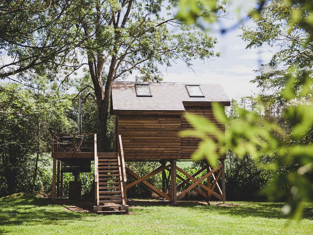 Romantic Woodland Chalet