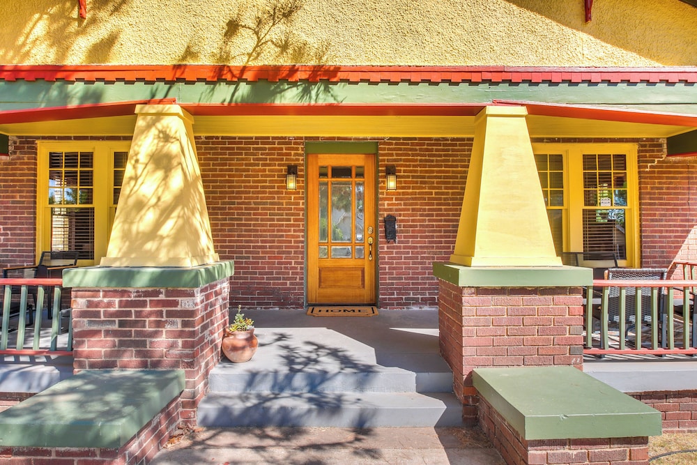 Walk to Town & 3 Mi to Fort Sill: Home in Lawton!