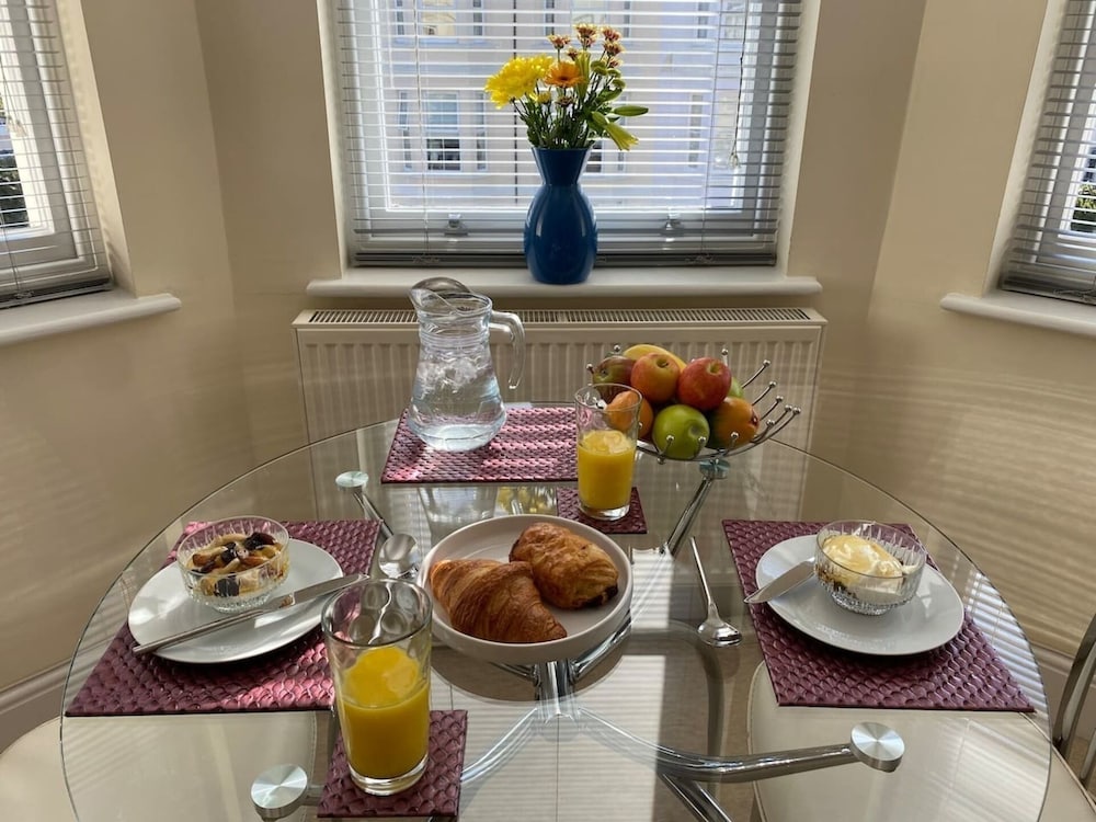 Lovely Seaside Apartment in Central Eastbourne view 5