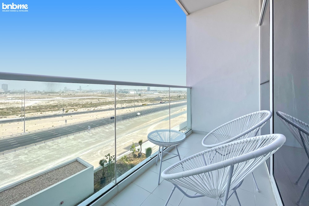 ST-Carson Tower B-715 by bnbme homes