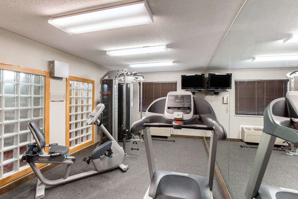 Athens Vacations - Quality Inn - Property Image 11