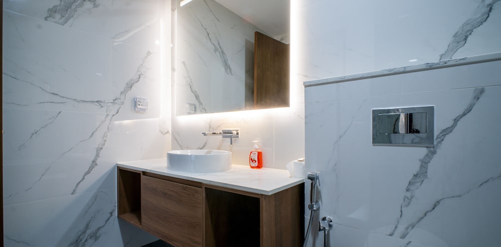 Moonway Luxury Suites At CORE Residence