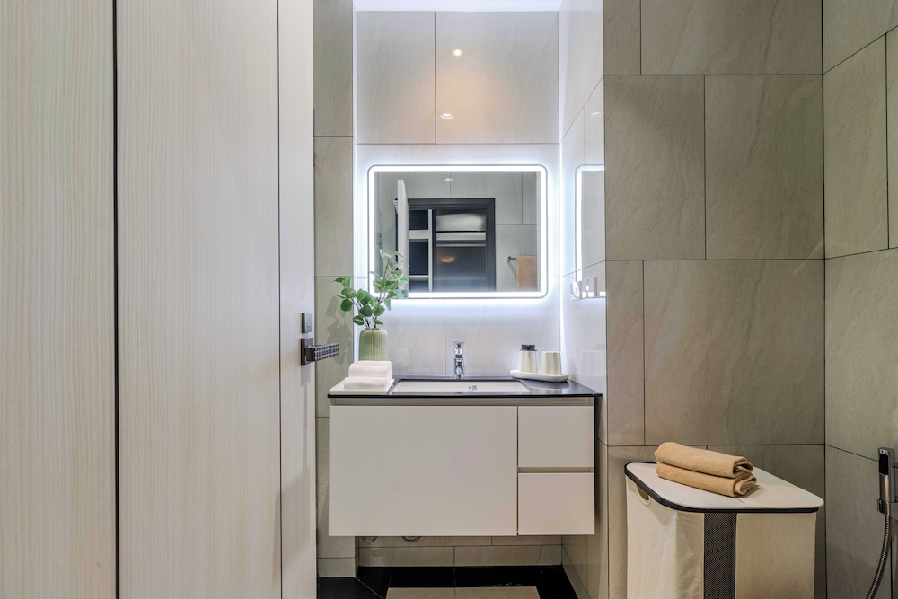 Brand new near Boat Avenue C250