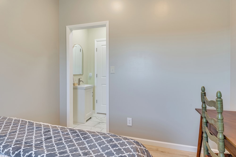 Pet-friendly Countryside Retreat in Whiteland!