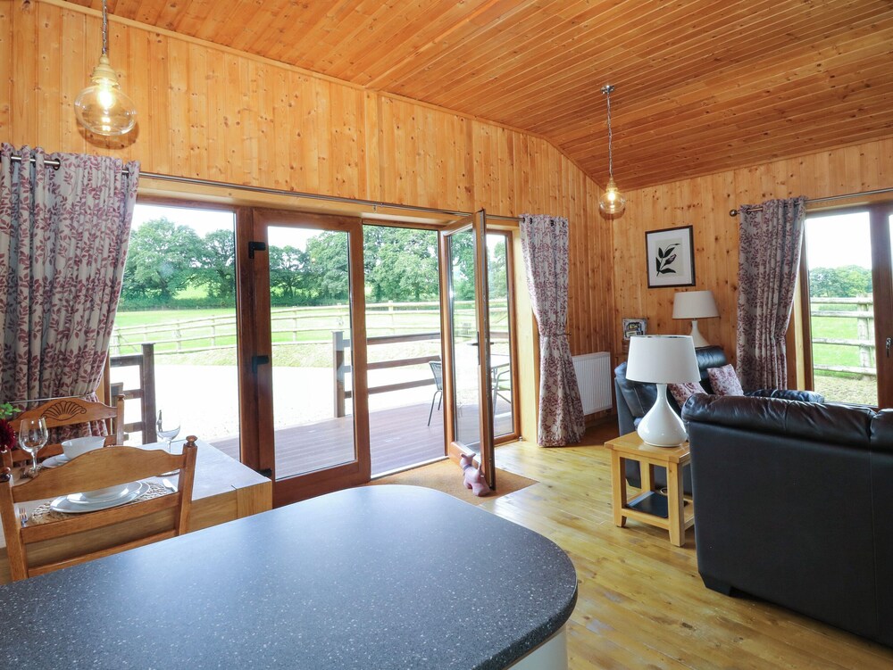 Barn Shelley Lodge