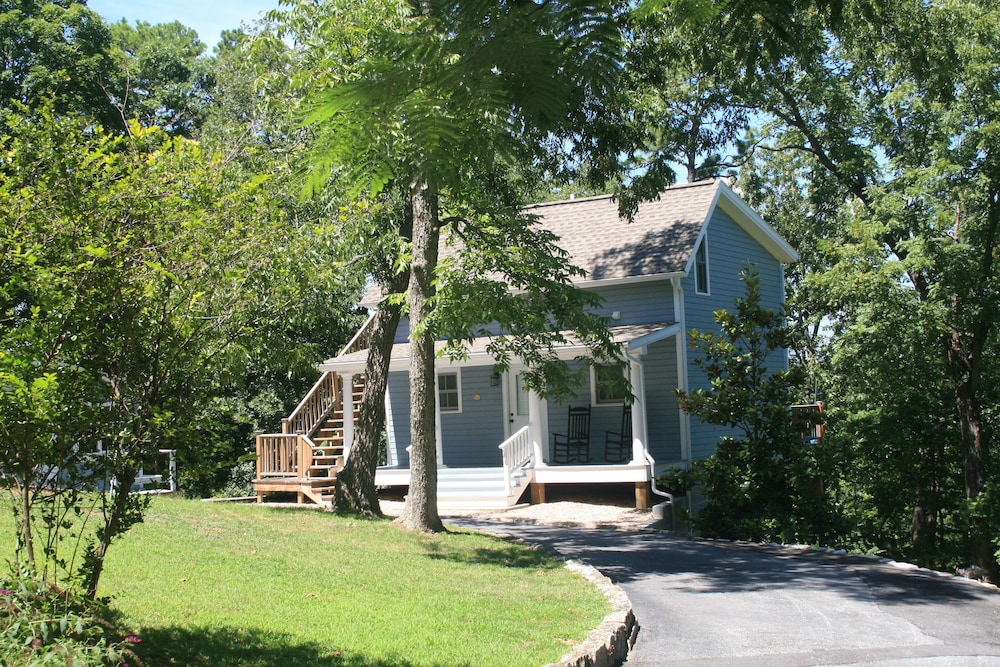 Lookout Cottages