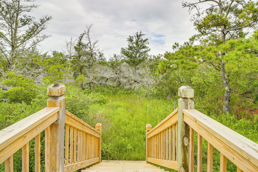 Hot Tub Haven: Creekside Cabin in Frisco!