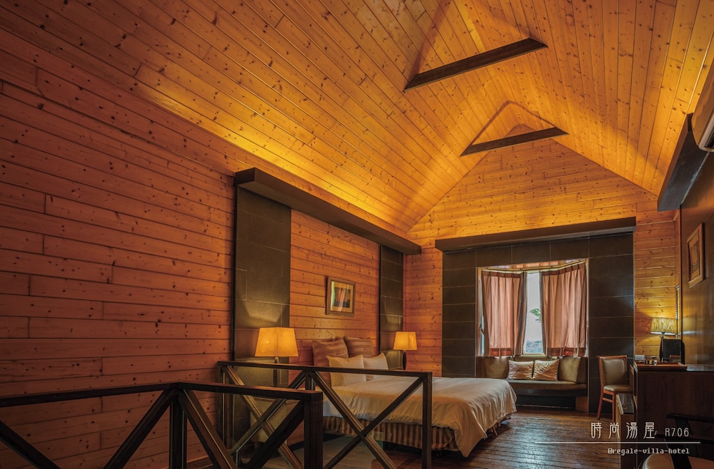 Regale Villa Hotel