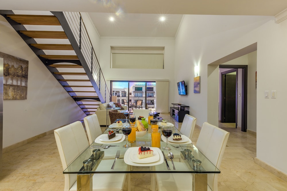Palm Aruba Condos