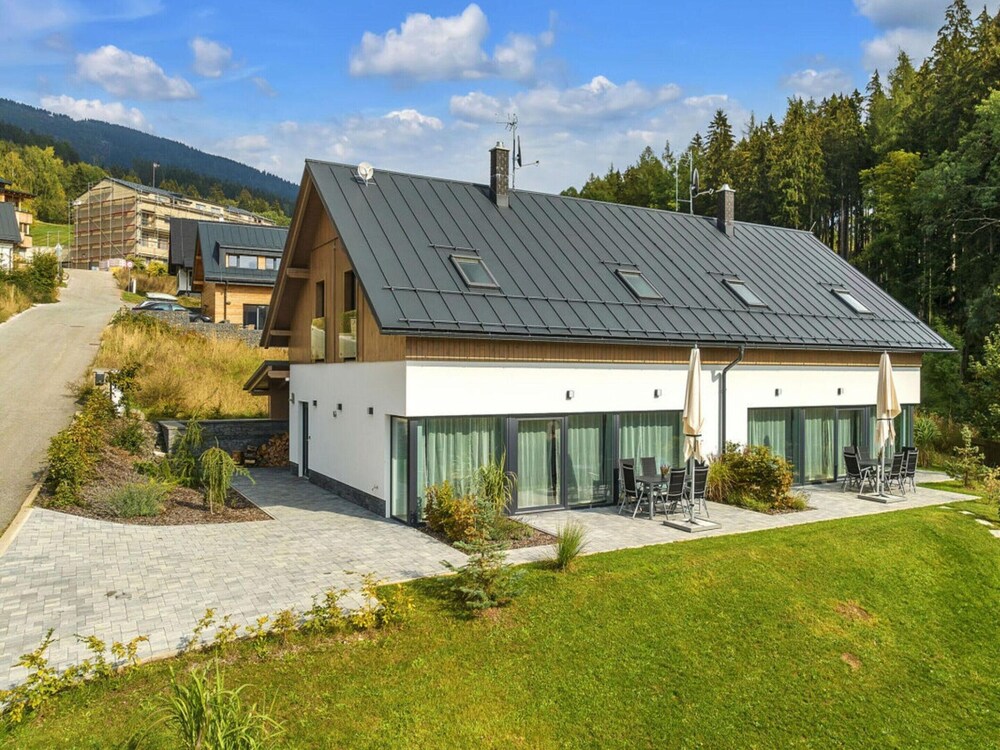 Comfortable Villa With Beautiful View