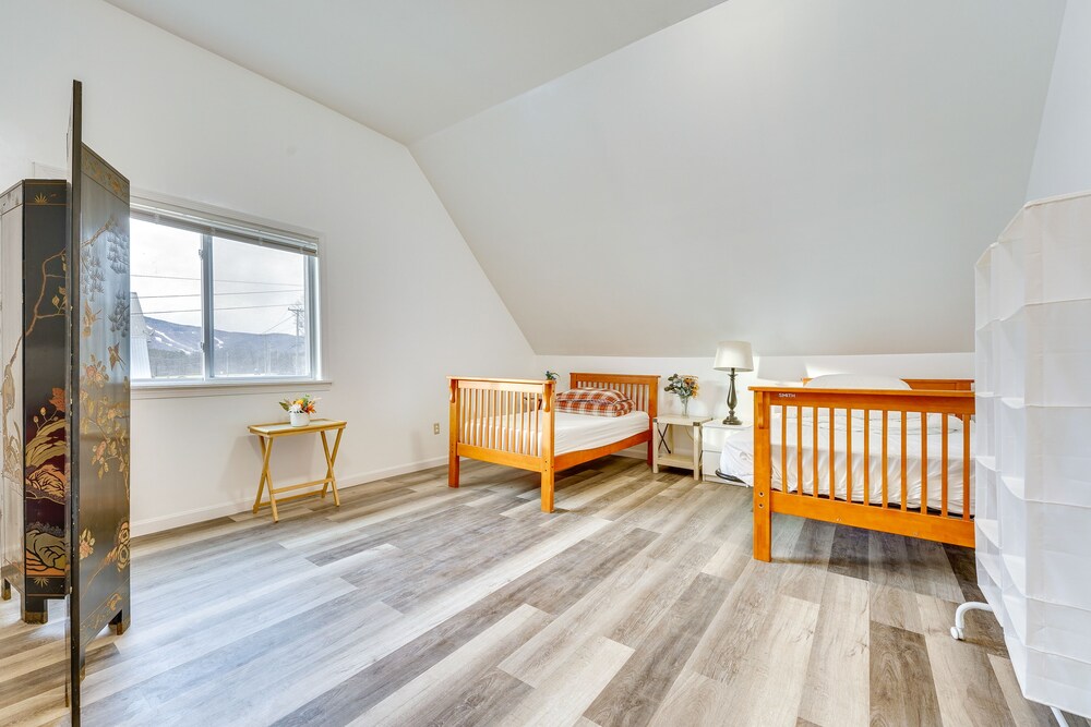 Ludlow Townhome: 3 Mi to Okemo Mountain! view 3