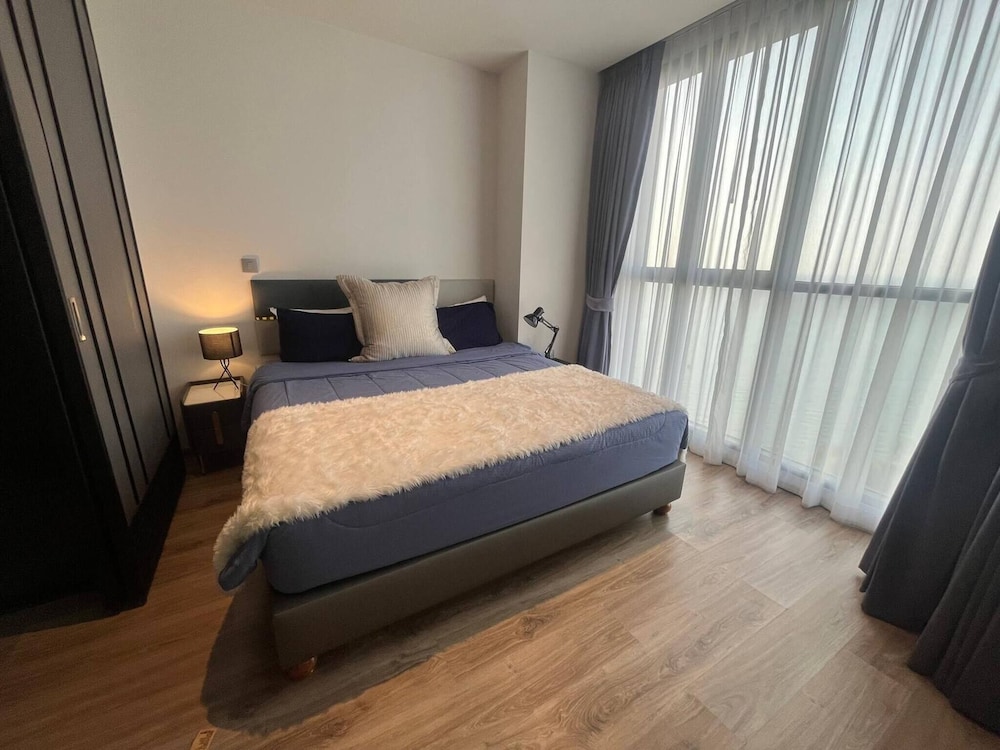 Sea View Luxury -best In Pattaya