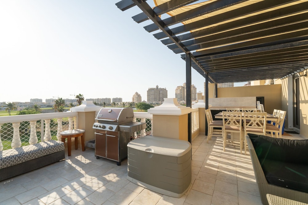 Nasma Holiday Homes - Al Hamra Village