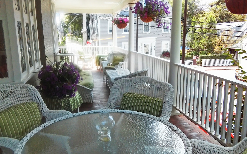 Martin House Inn