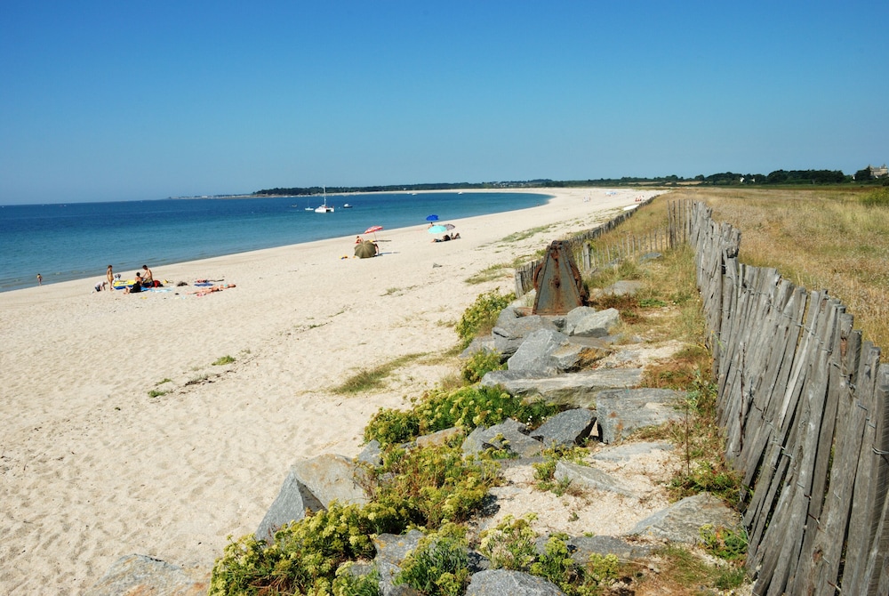 A 5 min de la plage en pleine nature view 3