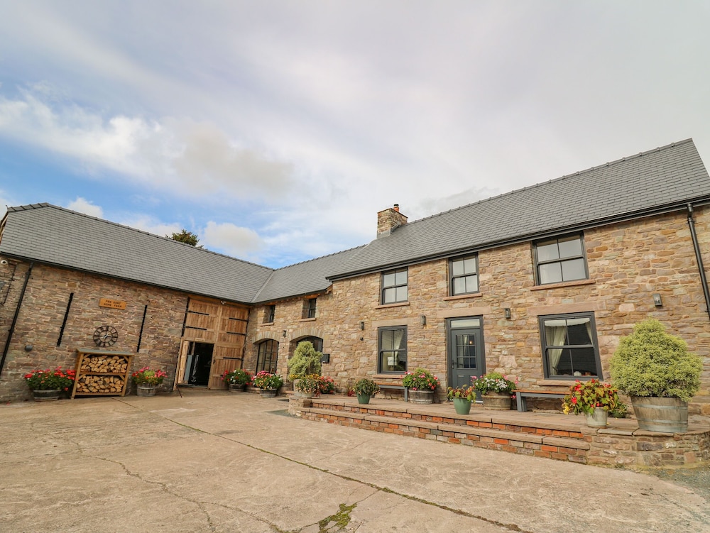 Pen Bont Home Farm