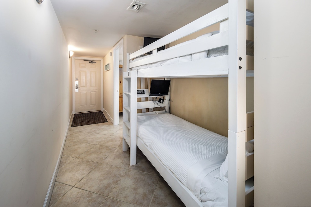 Pelican Isle 412 by Brooks and Shorey Resorts