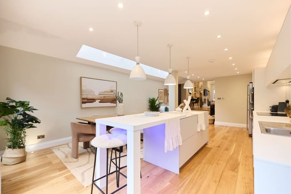 The Latimer Wonder - Stunning 5bdr House With Garden