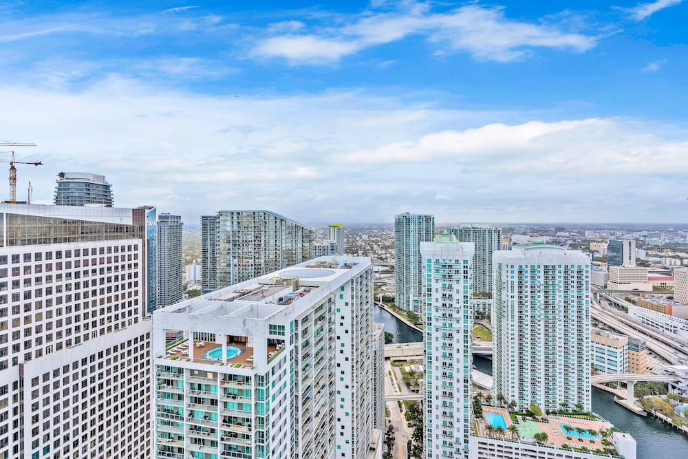 Majestic PH in Brickell-Top Amenities